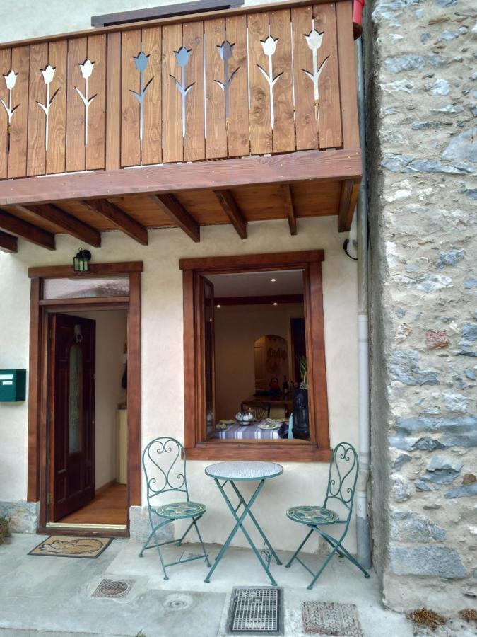 Villa L'Oustal Des Amis Belcaire Exterior foto